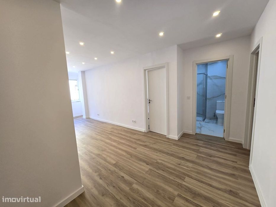 Apartamento Totalmente Remodelado T2 - Amadora