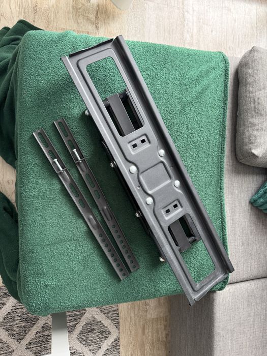 Wieszak na TV, pelna regulacja, jak nowy