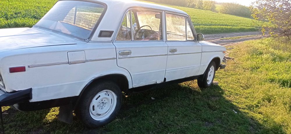 Продам машину ваз 2106