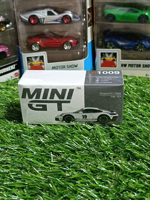 Mini GT Porsche 911 Dakar Rally 1974