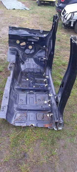 słupek a b próg prawy podłoga forester iv 4 sj