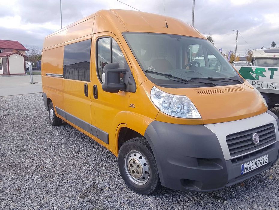 Auto-laweta wypożyczalnia busów i aut ciężarowych