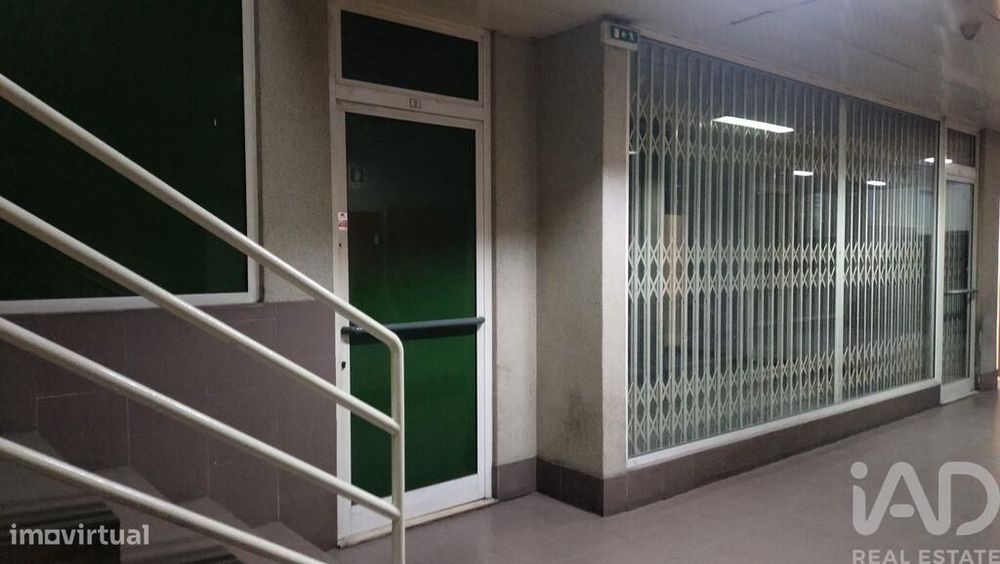 Loja / Estabelecimento Comercial em Gondomar (São Cosme), Valbom e Jov