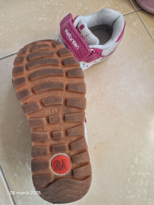 Adidasy efefanten rozmiar 26