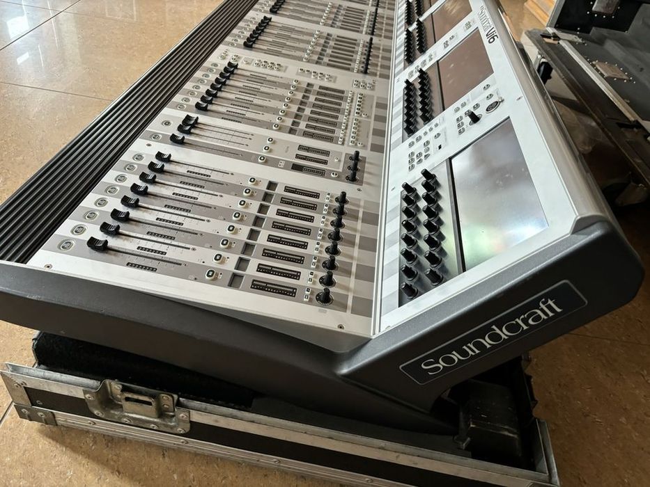 Soundcraft vi6 mixrer