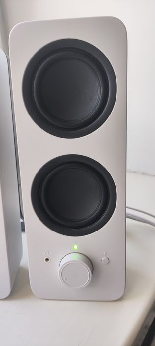 Logitech Z207 Bluetooth.