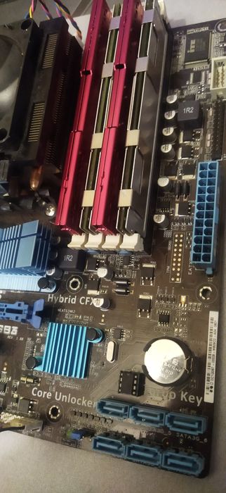 Продам материнскую плату с процесором и оперативной памяти