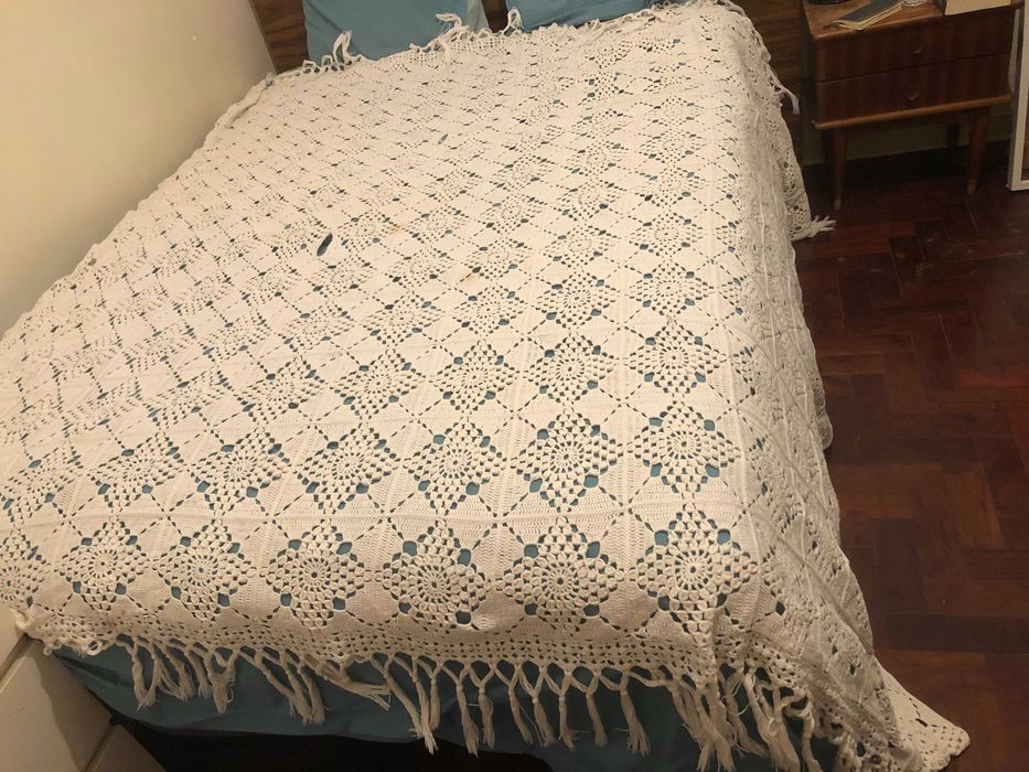 Colcha antiga de rendaa. Toda feita à mão