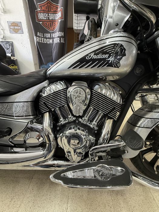 Indian chieftain elite 1811cc