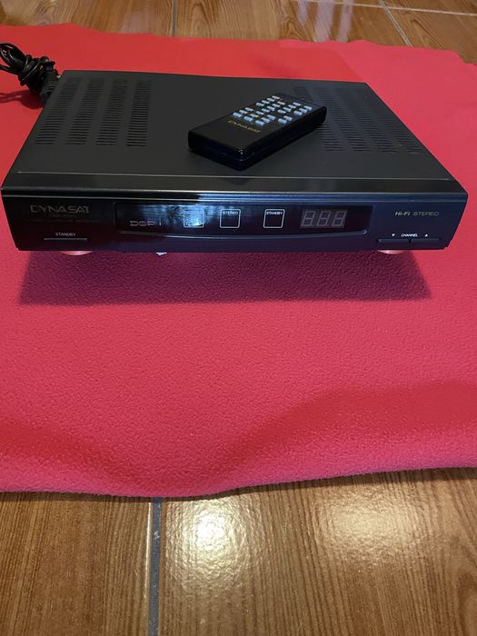Box Dynasat para parabolica dá para  duas cabeças