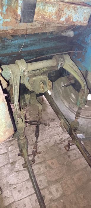 Продам два трактори