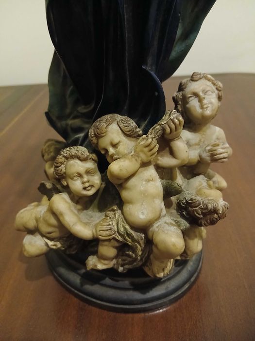 Estatueta decorativa e religiosa