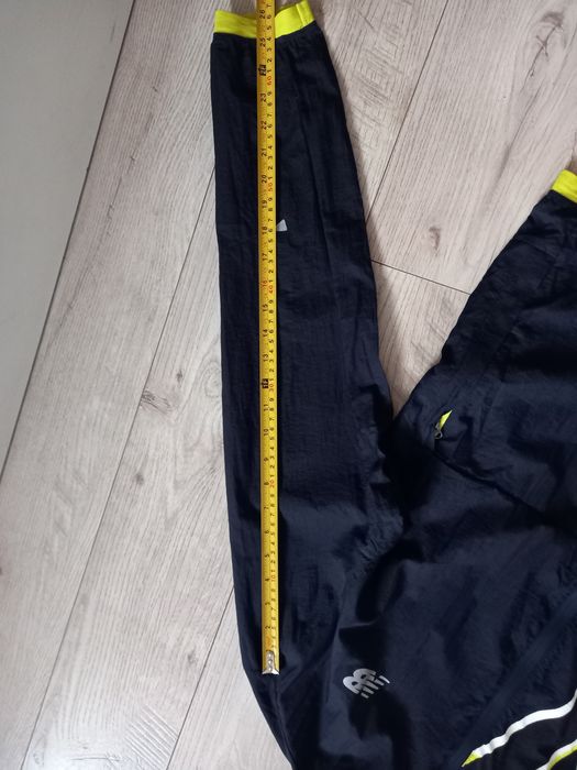 Продам ветровку New Balance Running
