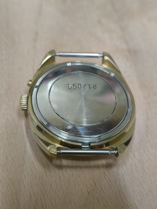 Наручниий годинник слава. Наручные часы слава в позолоте, ссср