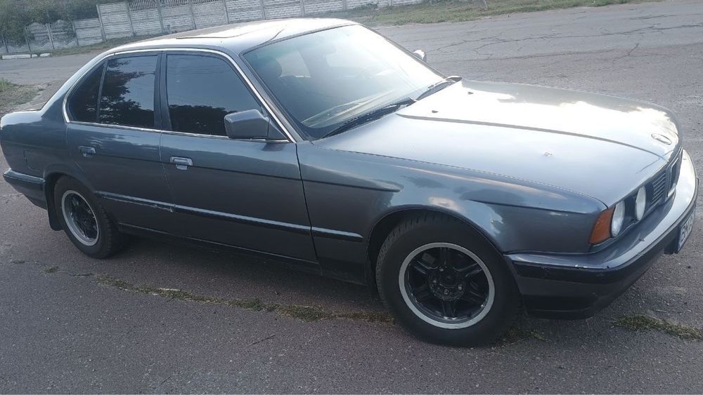 BMW 5 Series (E34)