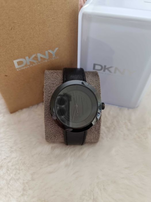 Relógio DKNY preto