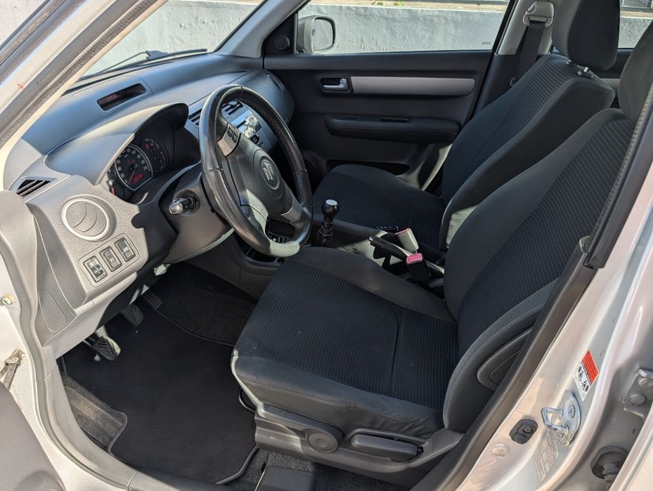 Suzuki Swift 1.3 gasolina. Ano 2008/06