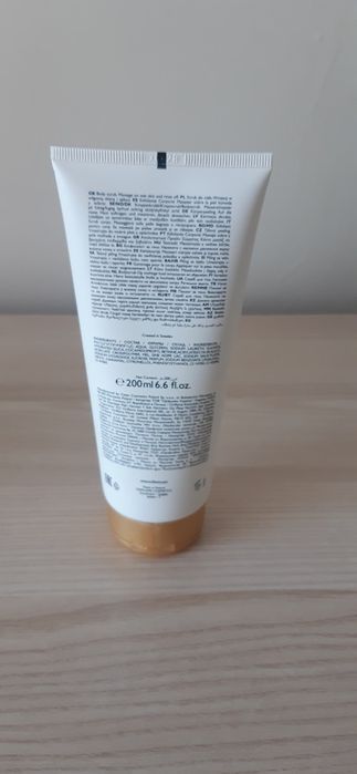 Oriflame Scrub do ciała Milk&Honey