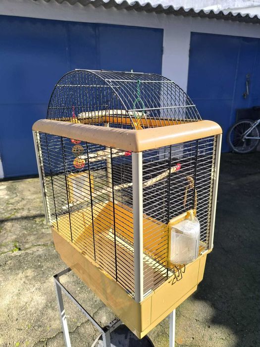 Gaiola grande para pássaros