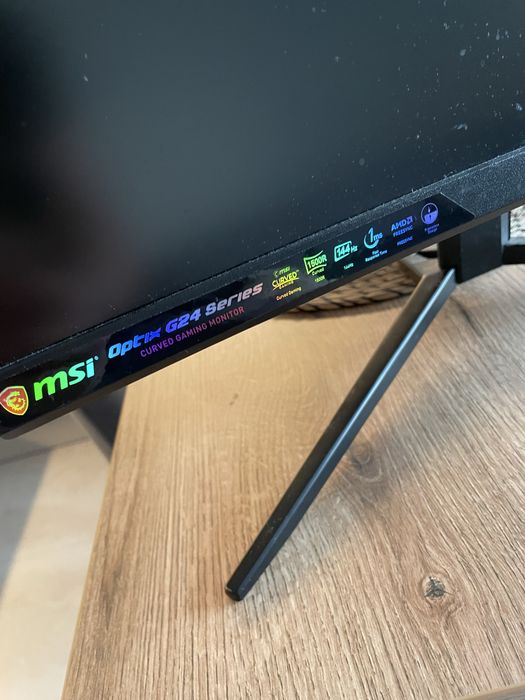 Monitor MSI Optix G24 Series Curved 144Hz 1ms – uszkodzona matryca!