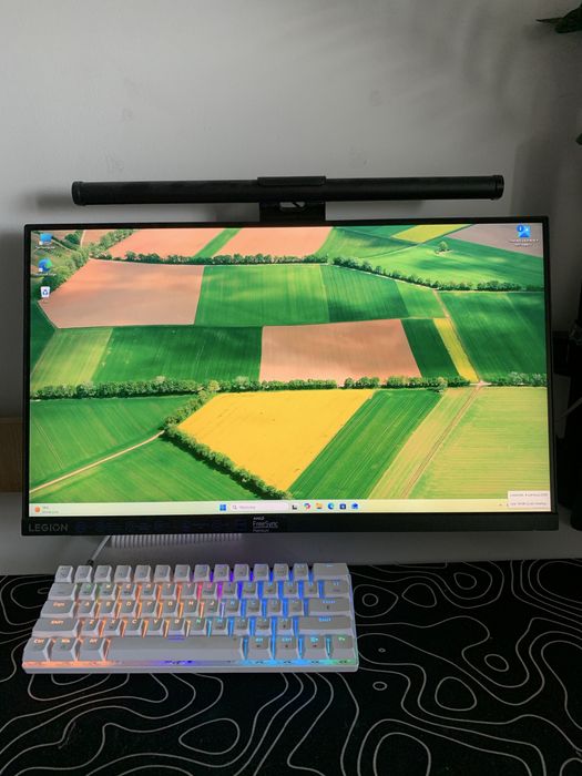 Monitor Lenovo Legion 240hz
