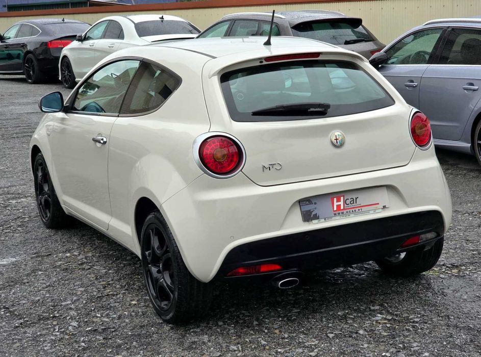 Alfa romeo mito 1.3 jtdm 85cv distintivo