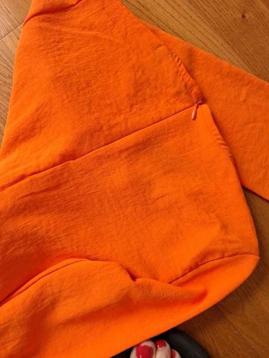 Krótka bluzka, wiązana