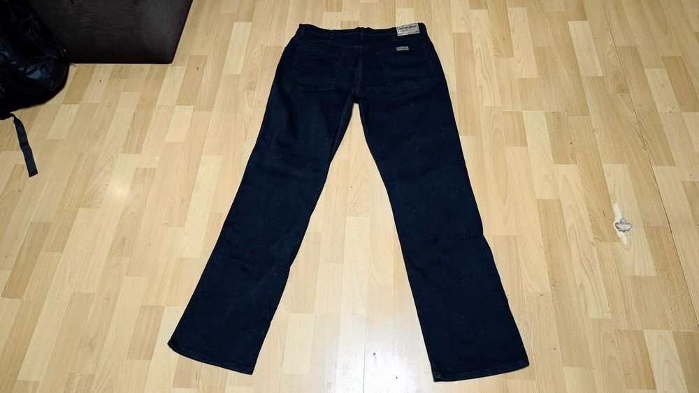 Męskie spodnie jeansowe WRANGLER r.XL stan bardzo dobry