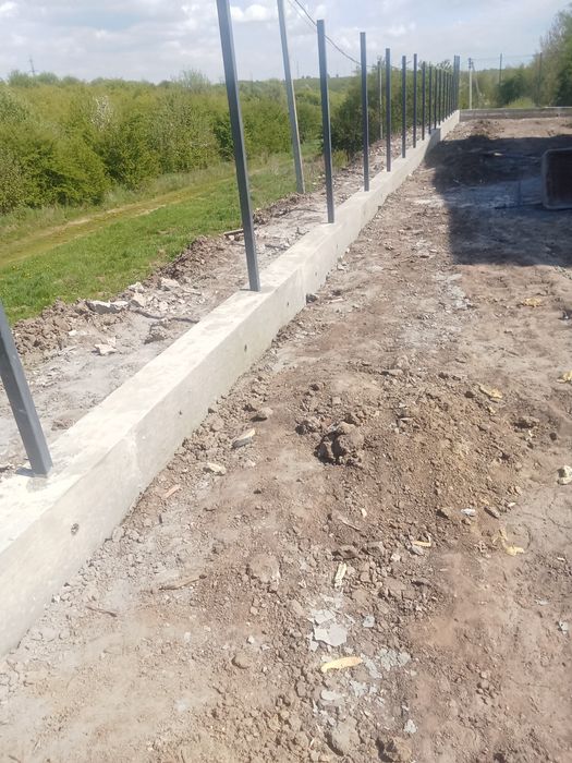 Бетонні паркани,сходи,тераси.
