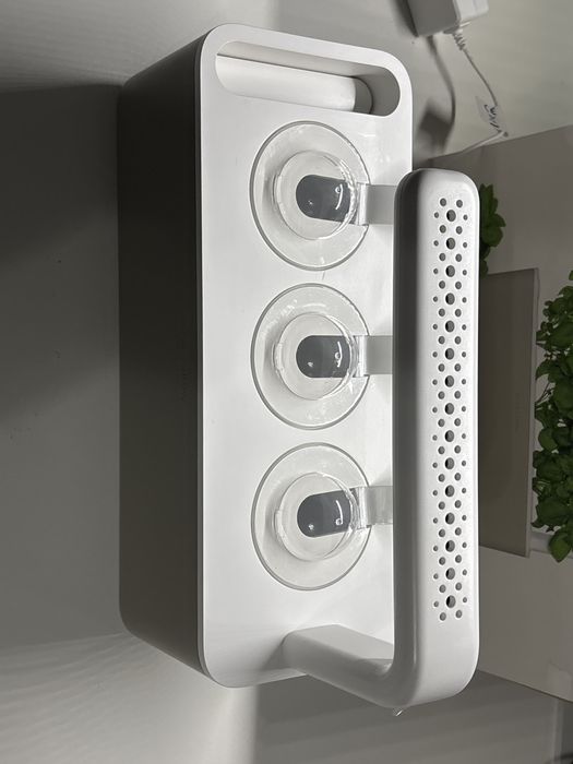 Click & Grow 3 Smart Garden — умный вазон для дома