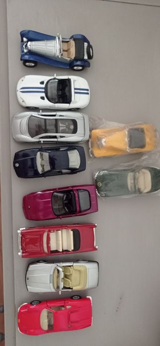 Carros miniatura Maisto .
