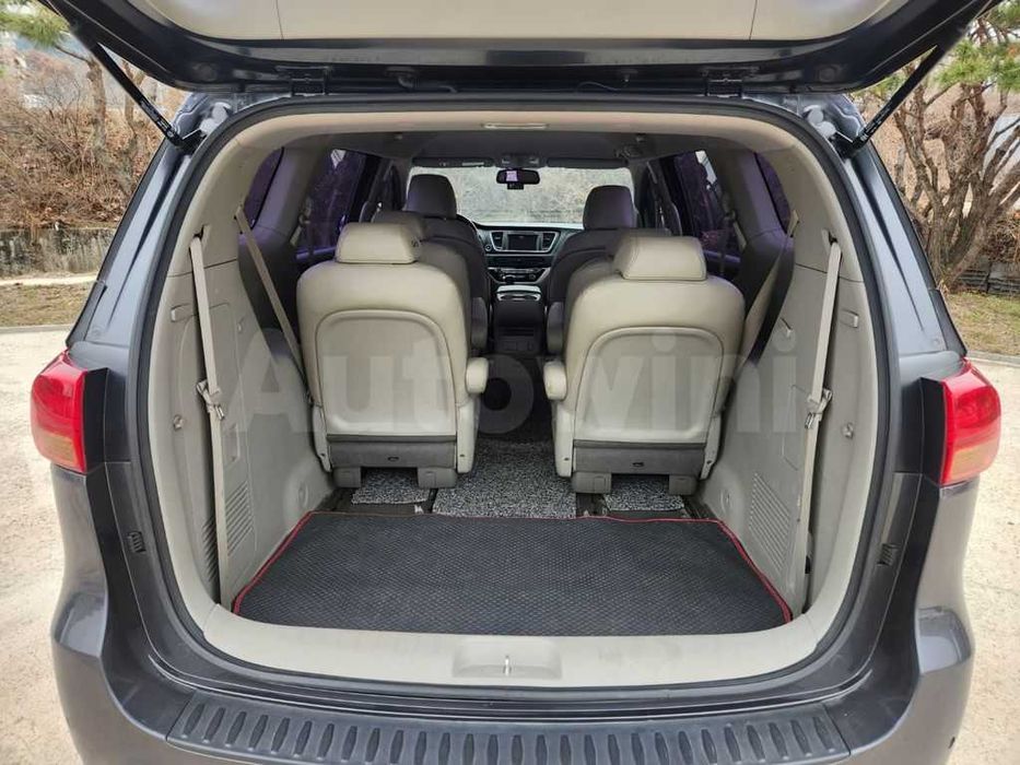 KIA CARNIVAL 9 місць / З пдв