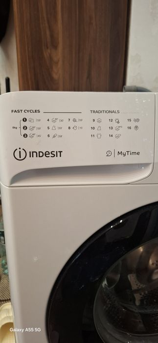 Пральна машина Indesit OMTWSA 61053 WK EU
Пральна ма