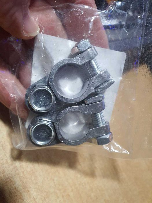 Клемы на акумулятор автомобильный, цена за пару.