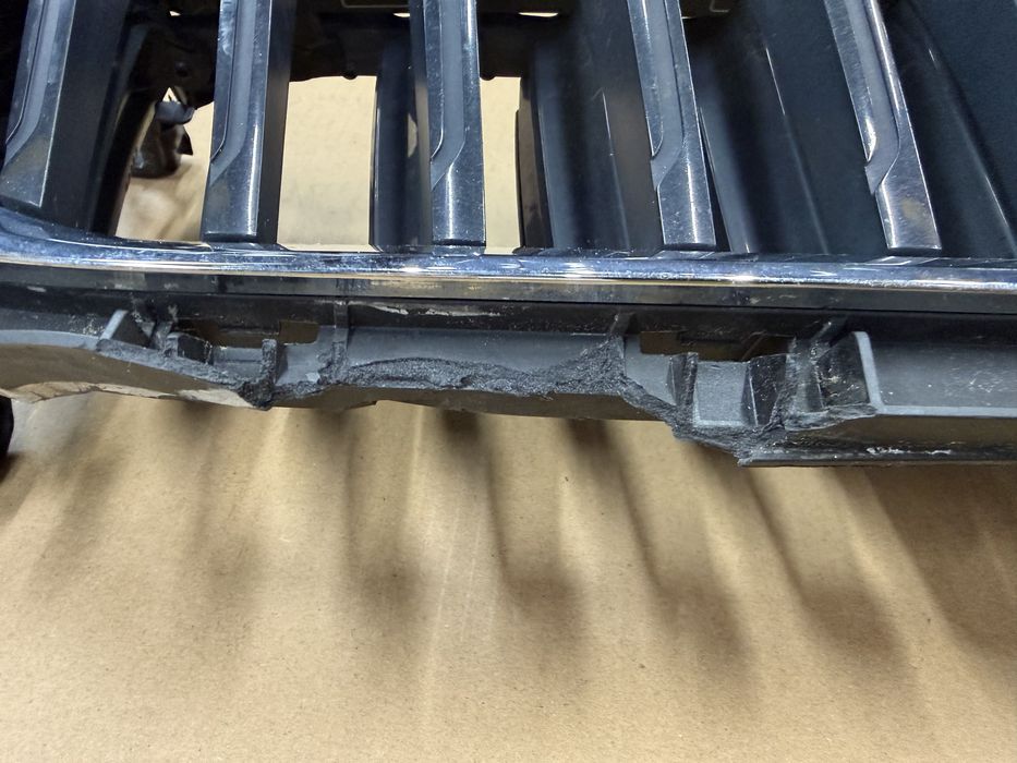 Решітка жалюзі BMW g20