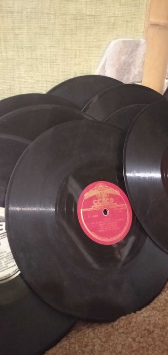 Пластинка патефонная 111 шт.