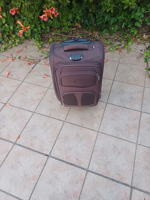 Vendo mala de viagem