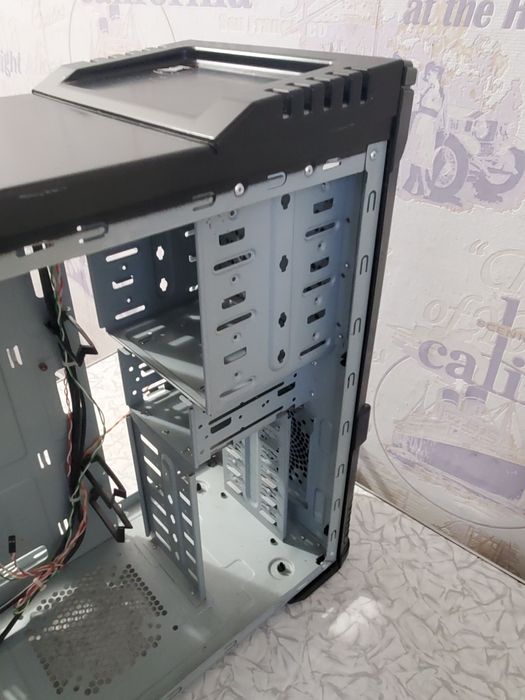 Корпус для компьютера. Системный блок cooler master