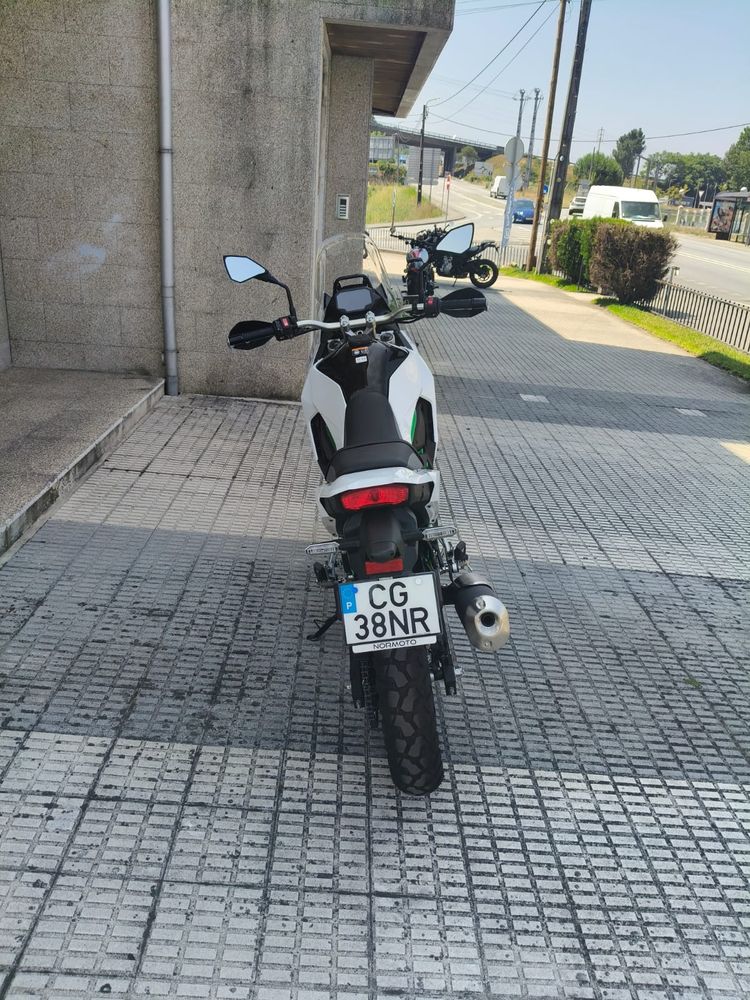 alt