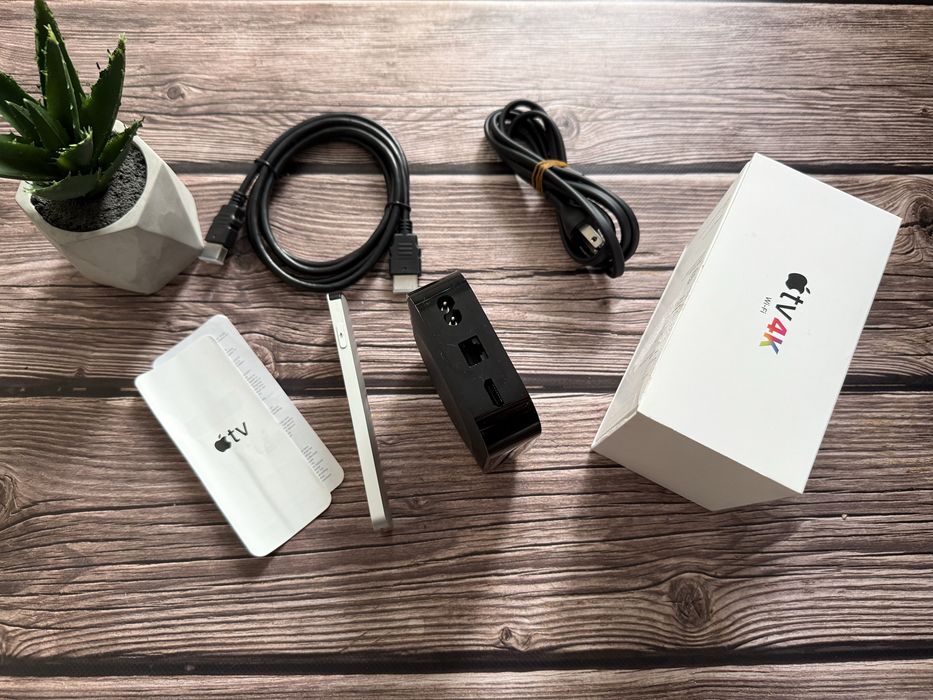 Apple TV 4K 3gen 128Gb Wifi + Ethernet A2843 Хороший стан