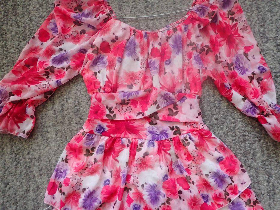 Zwiewna letnia sukienka rozmiar S