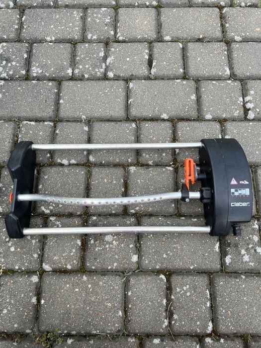 Zraszacz Claber.