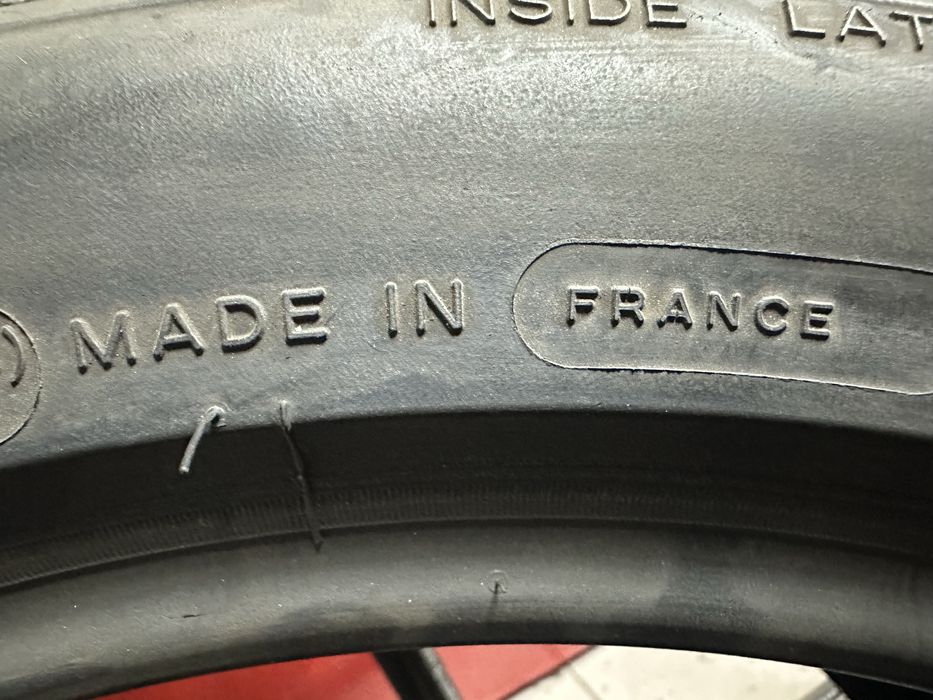 Продам одно зимнее колесо.