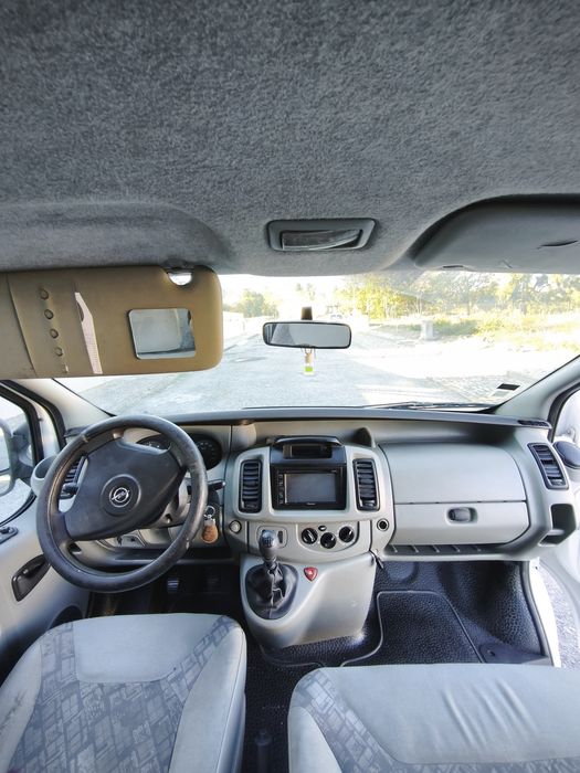 Opel Vivaro 1.9CDTi 100CV//6 lugares