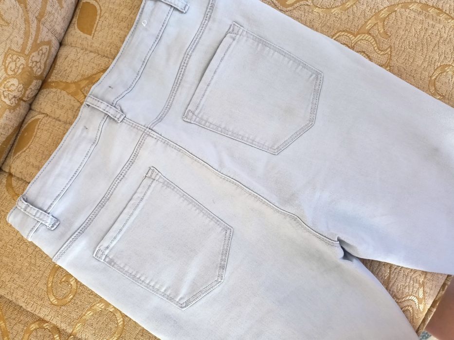 Jasnoszare spodnie damskie