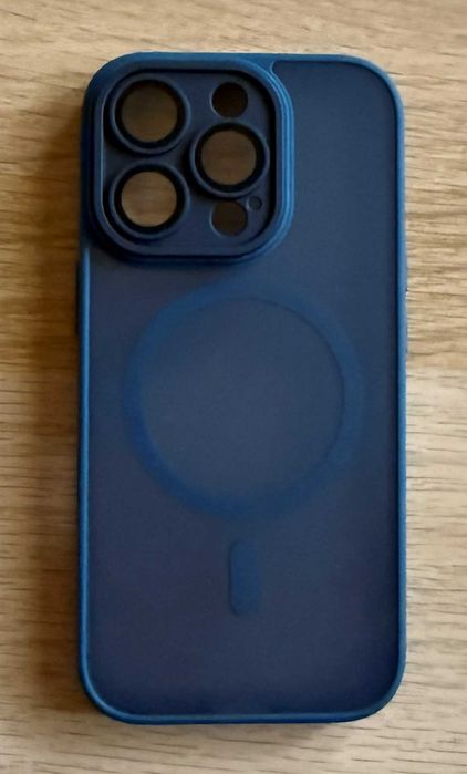 Etui iPhone 16 Pro MagSafe z osłoną aparatu półprzezroczyste navy blue