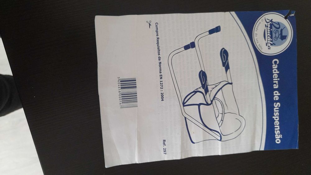 Cadeira de comer à mesa suspensa