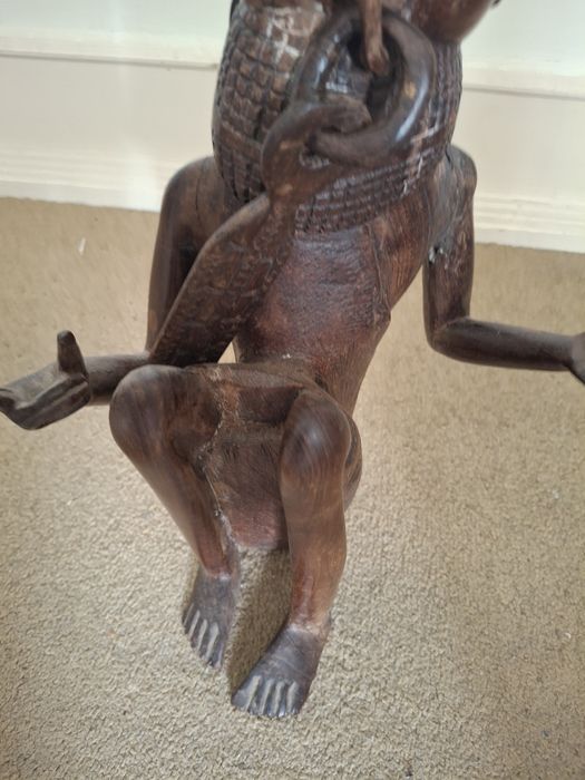 Grande escultura em madeira africana cerca 48 cms