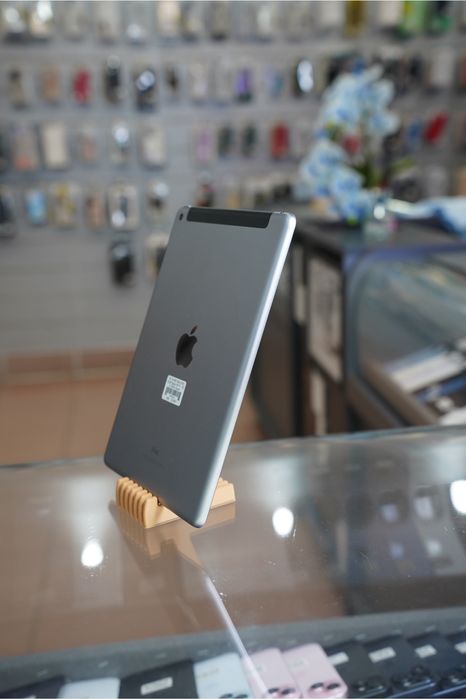 iPad 2018 32GB Space LTE