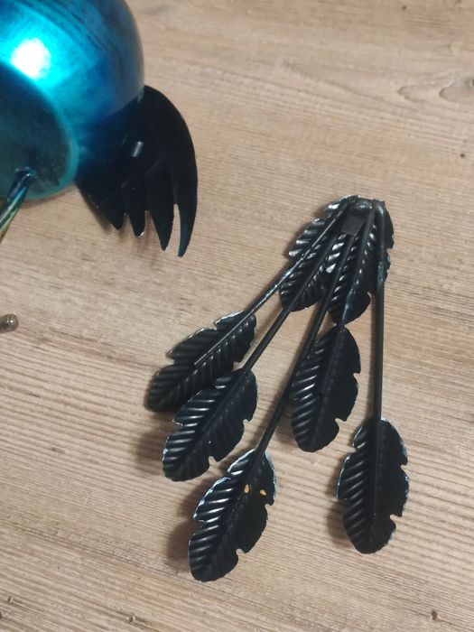 Osłona na doniczkę, kwiat w kształcie Pawia.  Metalowy Paw